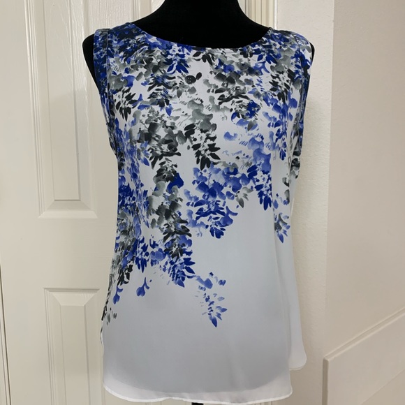 Beautiful and feminine blouse - Picture 4 of 5